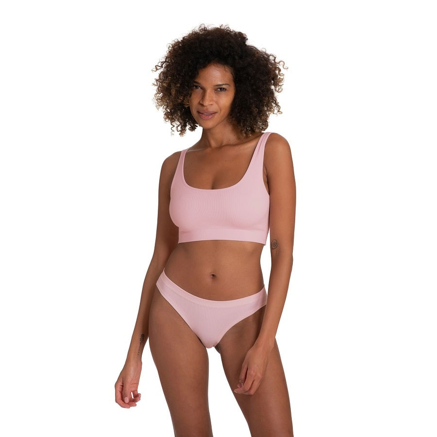 top seamless sin aros y sin relleno flo de dorina.