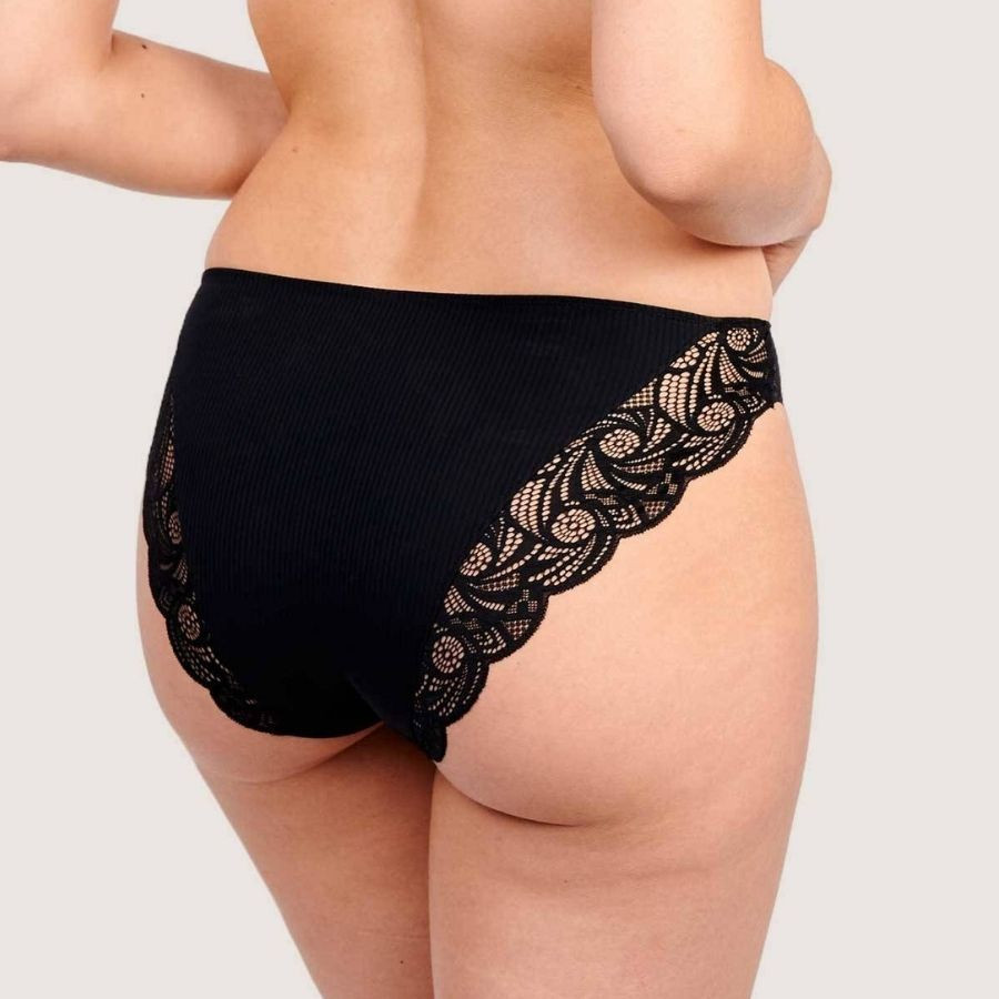 BRAGA CORTE CLÁSICO ENCAJE, MODELO ARIANE ESSENTIAL, SANS COMPLEXE.