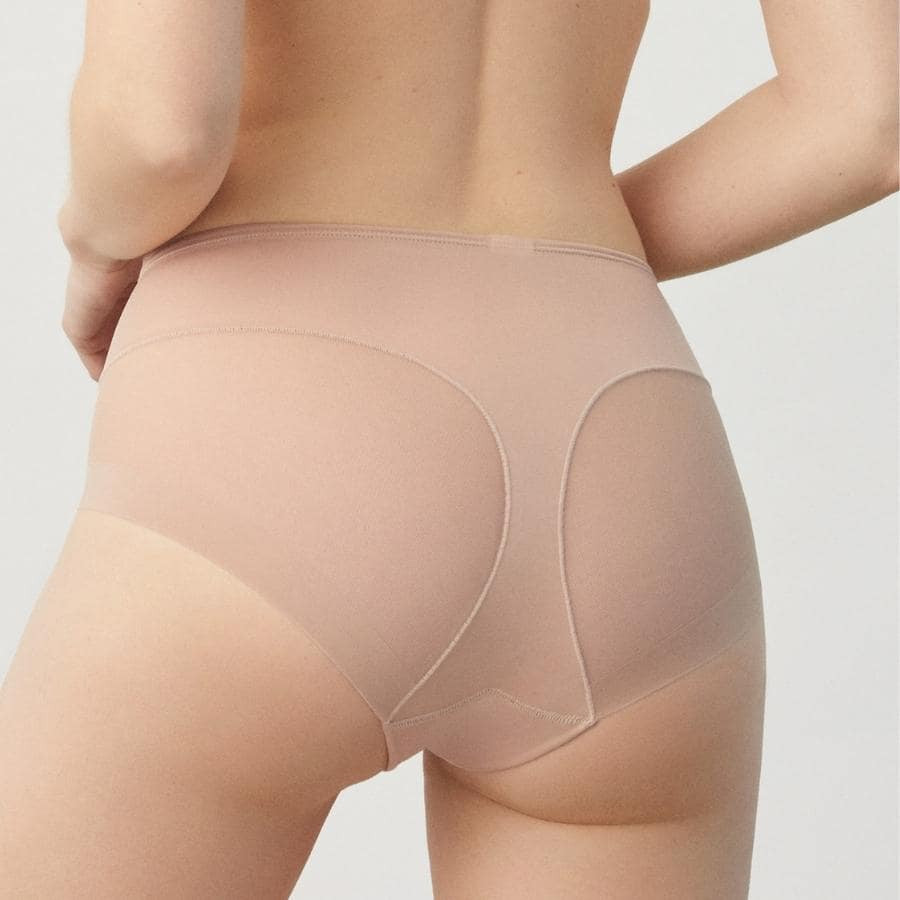 High-waisted invisible brief, ysabel mora.