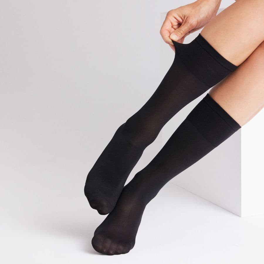 knee highs, 40 den, ysabel mora.