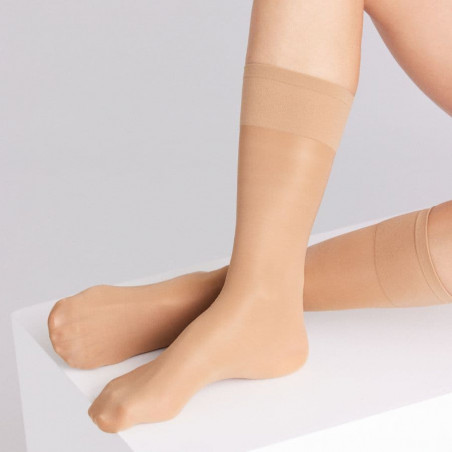 knee highs, 40 den, ysabel mora.