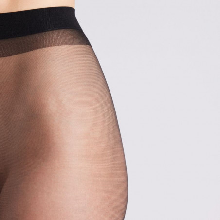 Panty sin dedos 10 DEN ideal para sandalias de ysabel mora.