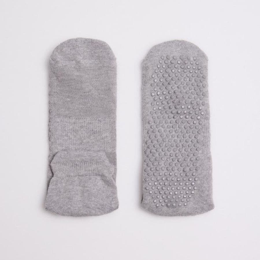 Short Anti-Slip Sports Socks for Yoga and Pilates, ysabel mora.