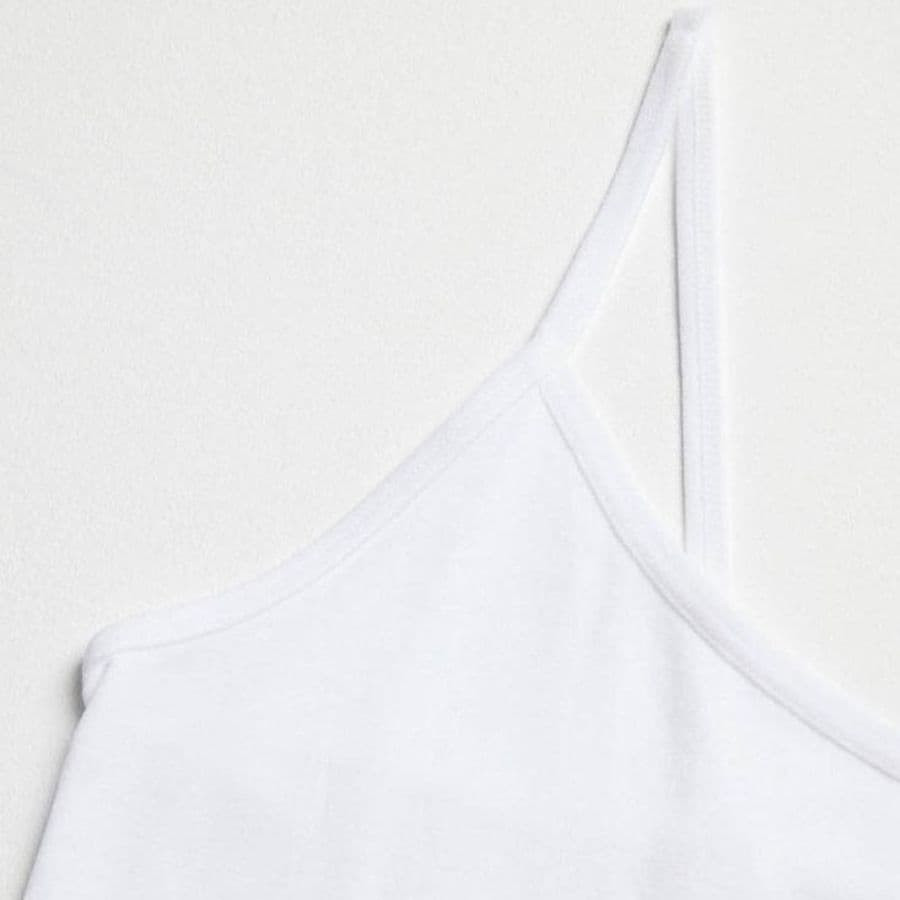 camiseta interior de microfibra tirante fino de ysabel mora.