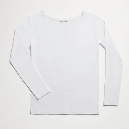 Long-sleeve cotton undershirt, ysabel mora.