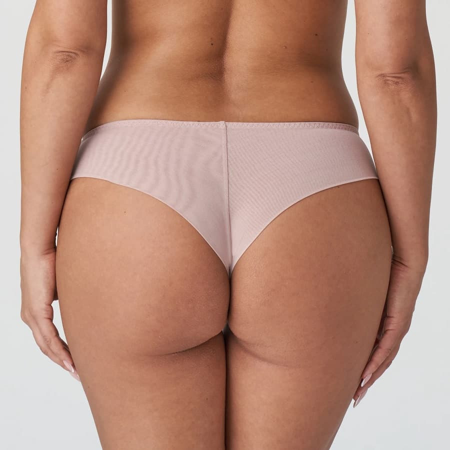 braga tanga encaje y microtul, sophora de primadonna.
