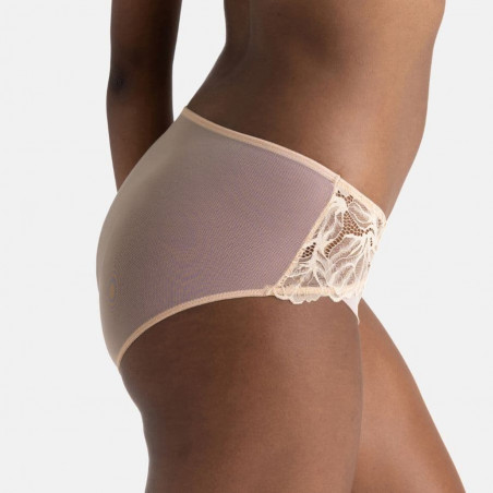 Medium briefs, raelynn, dorina.