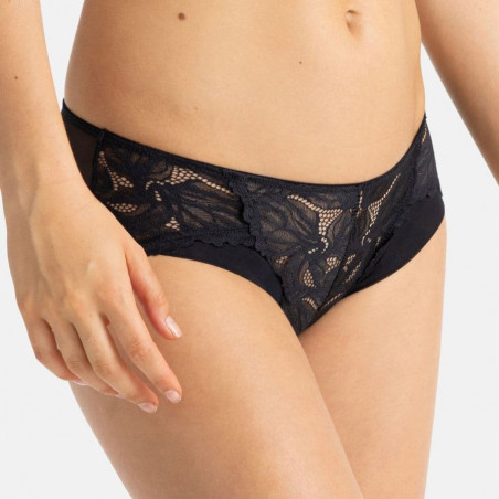 Medium briefs, raelynn, dorina.