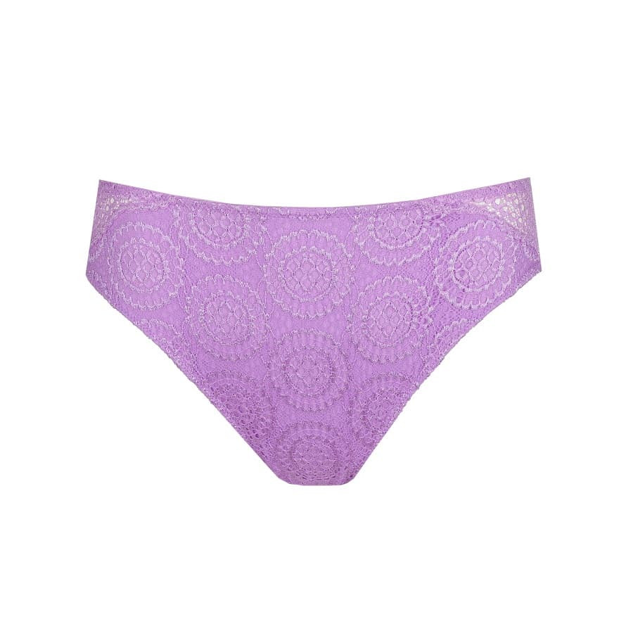 Medium briefs, petit paris, primadonna twist.