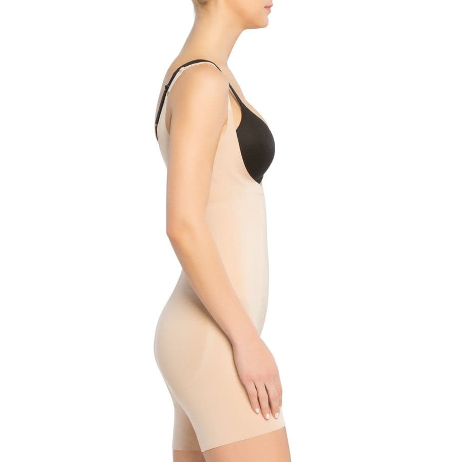 Body reductor invisible, corte pantalón, spanx.