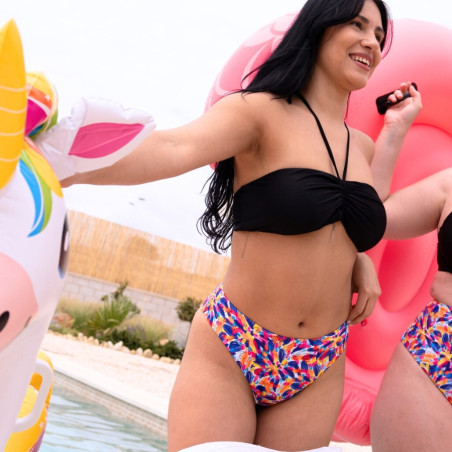 Bikini briefs, print colors, singular swim.