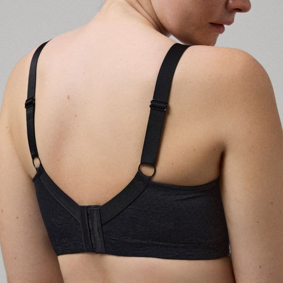 Minimizer bra, non wired, non padded, ysabel mora.