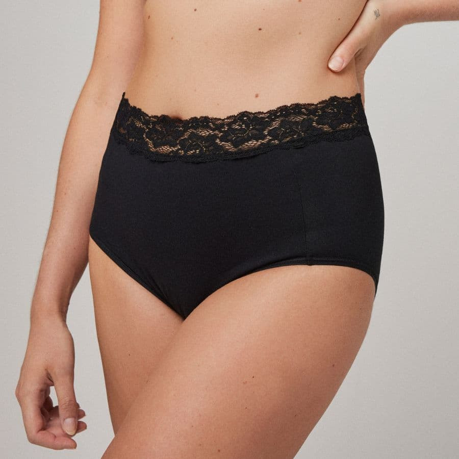High waist panty, control, ysabel mora.