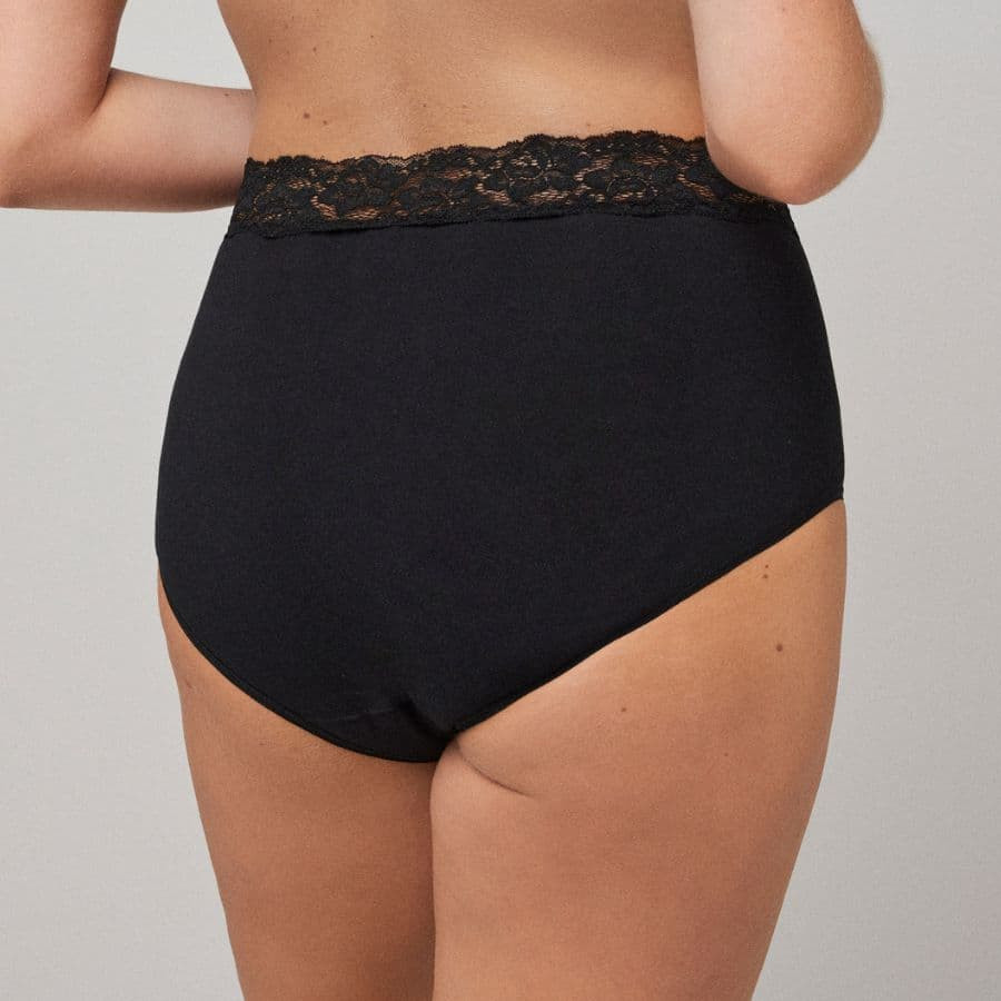 High waist panty, control, ysabel mora.