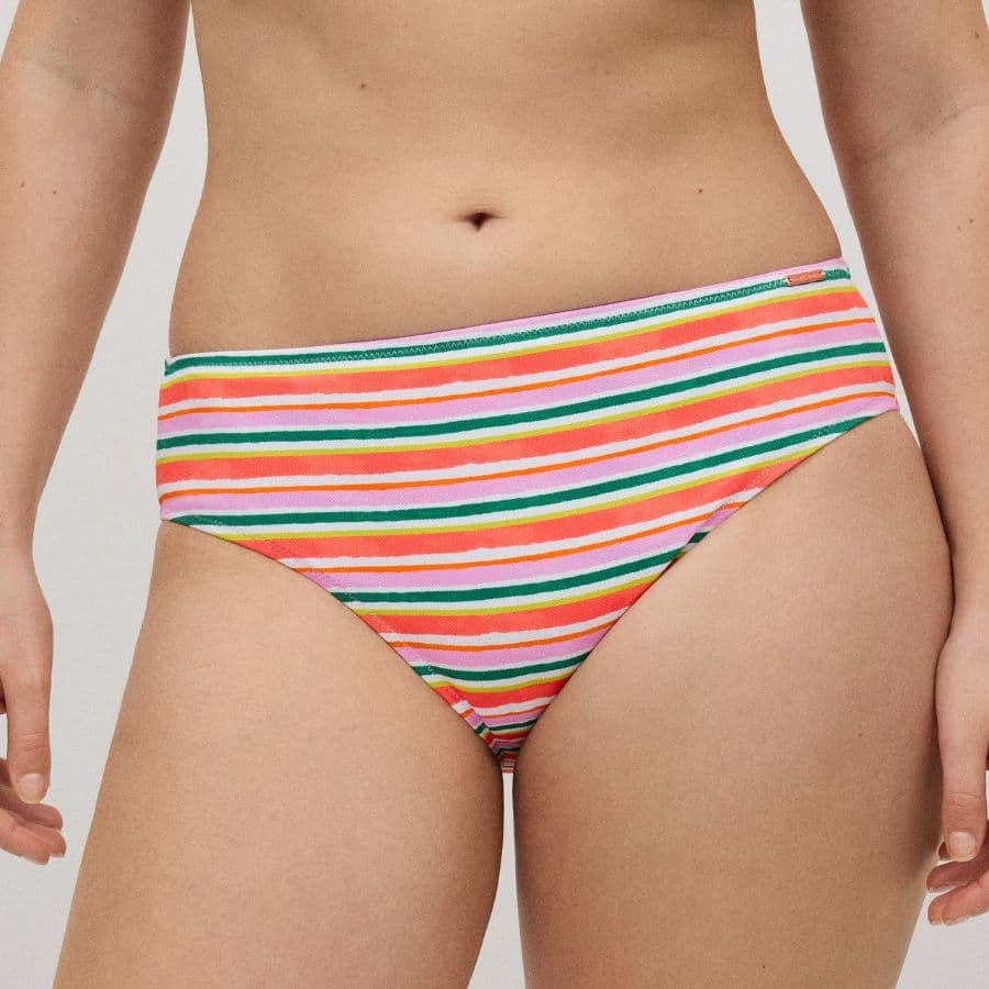 Conjunto bikini reductor, copa c y d, ischia, ysabel mora.
