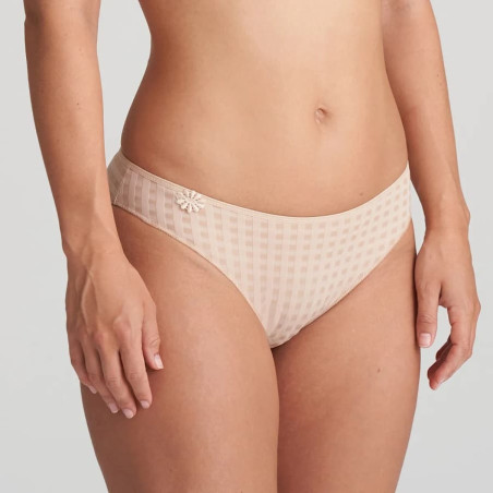 medium briefs, avero, marie jo.