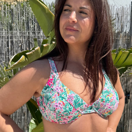 Bikini top, underwired, removable padded, singular swim.