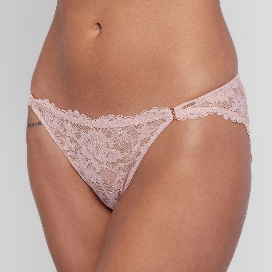 Medium briefs, emory, dorina.