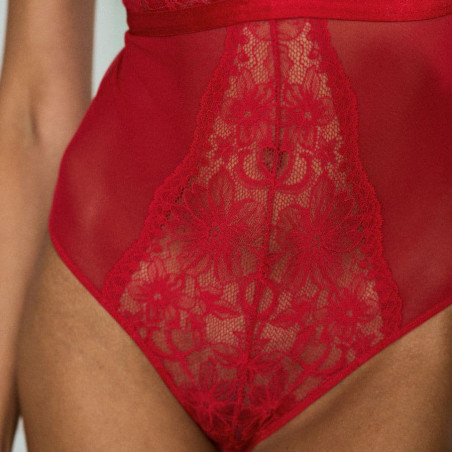 Body lencero super escotado de encaje, jemma de dorina.