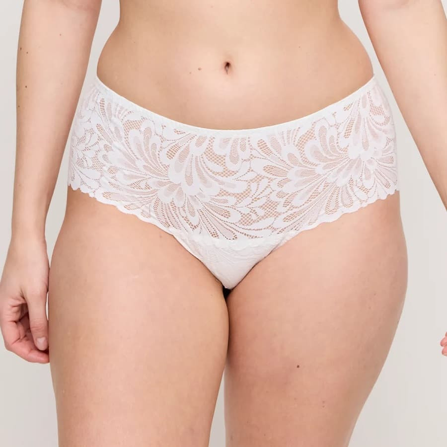 Short briefs, rupi, primadonna twist.