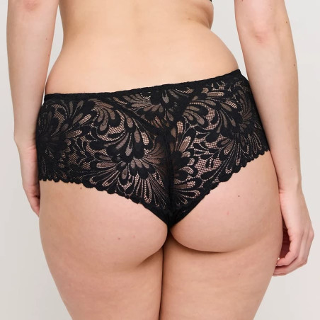Short briefs, rupi, primadonna twist.