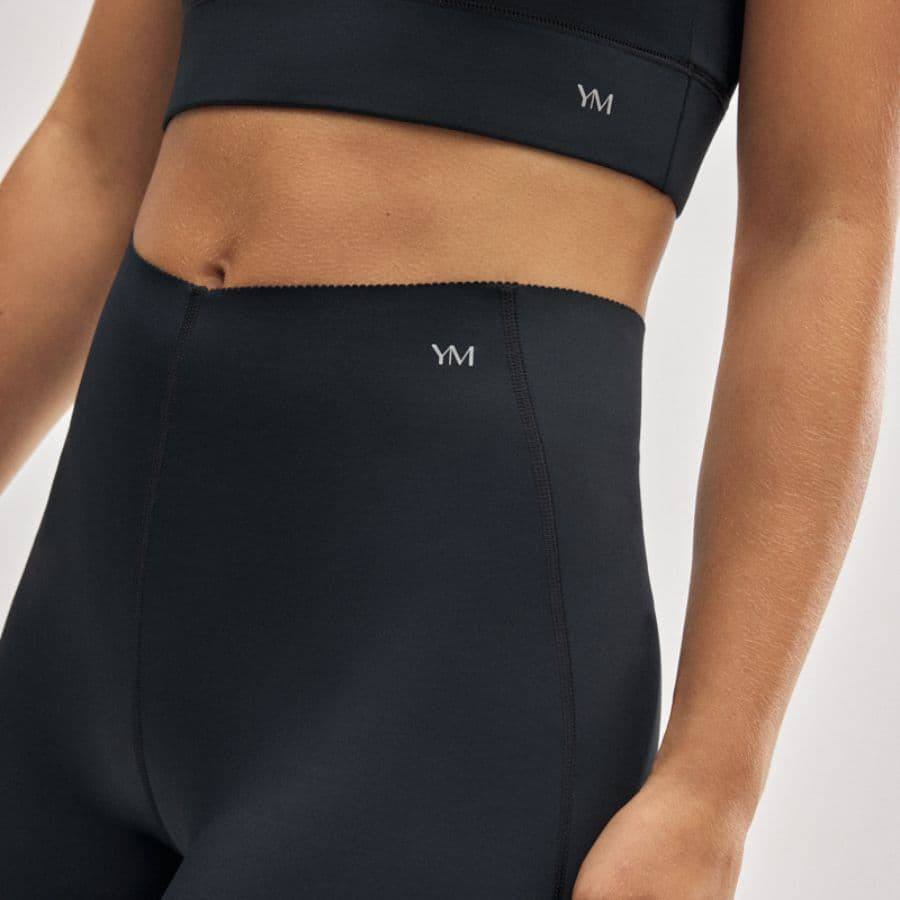 Compression sports leggings, ysabel mora.