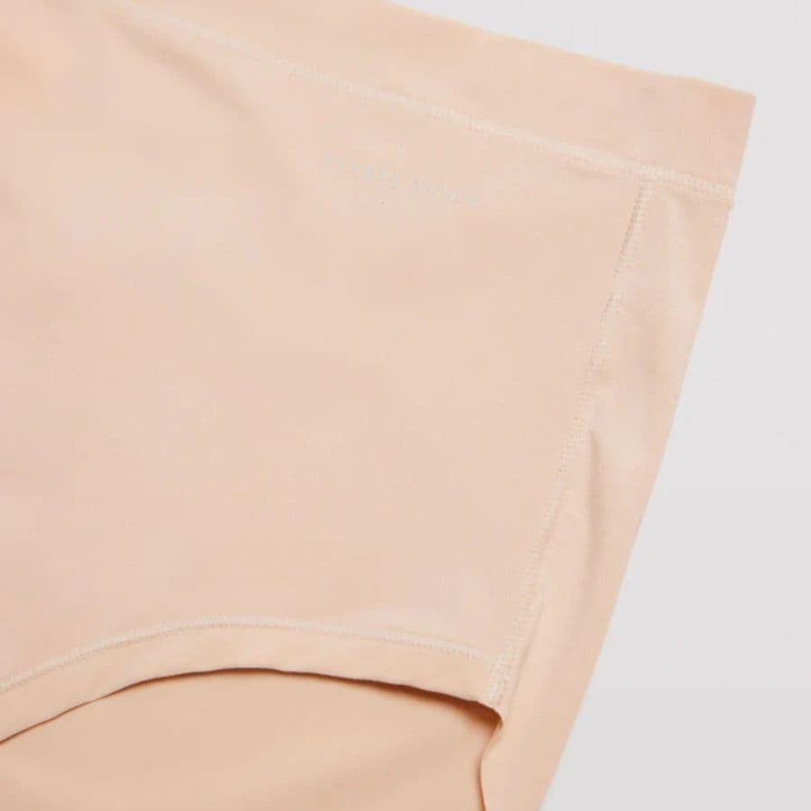 High waisted brief, essentials adapt, ysabel mora.
