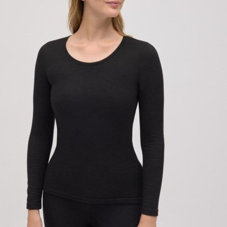 Long sleeve thermal t-shirt, ysabel mora.