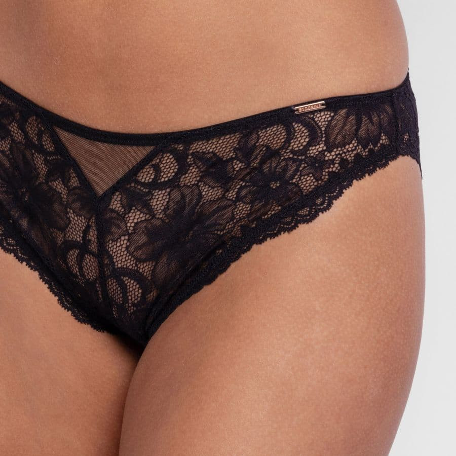 Medium briefs, jemma, dorina.