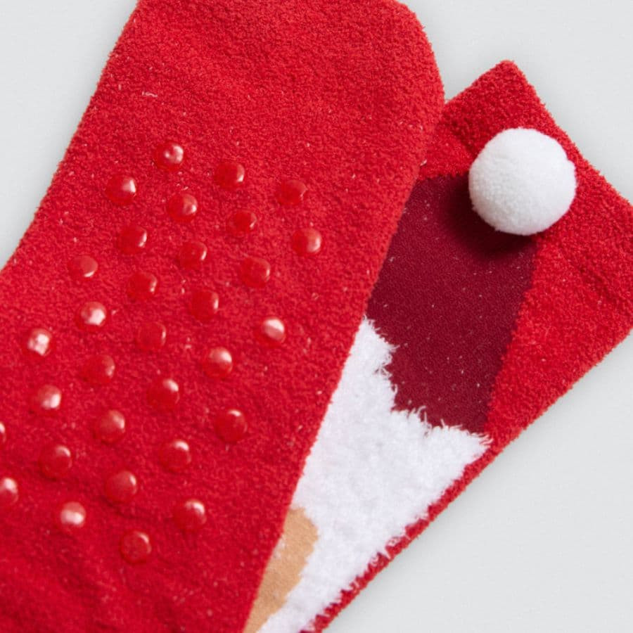Non-slip women's socks, ysabel mora.