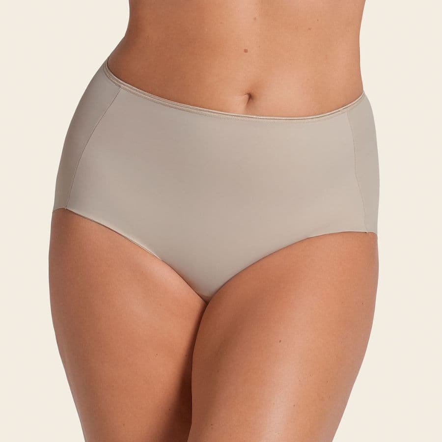 High-waisted invisible classic panty, leonisa.