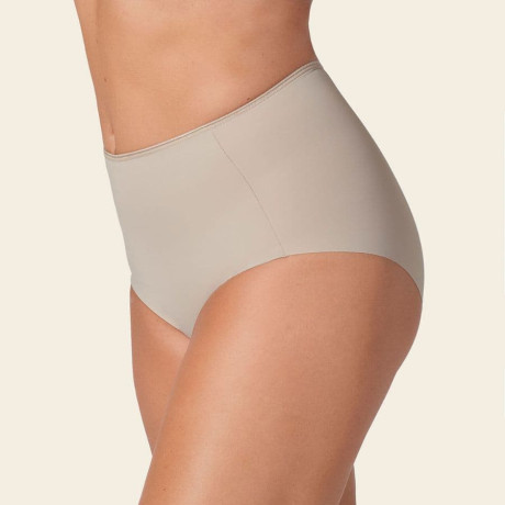 High-waisted invisible classic panty, leonisa.