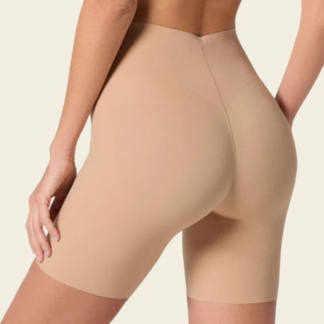 Moderate-compression invisible shaping short, leonisa.