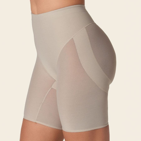 Shaping short with natural butt-lift, leonisa