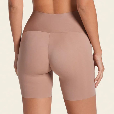 Moderate-compression invisible short, leonisa.