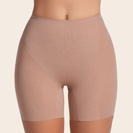 Short de control con almohadillas extraíbles de leonisa.