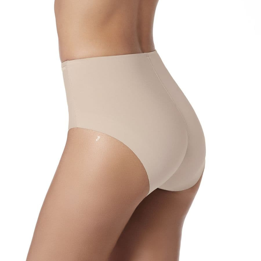 Shaping brief, perfect curves by janira.