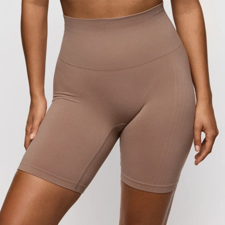 Nudda Seamless Light-Compression Shorts, primadonna.