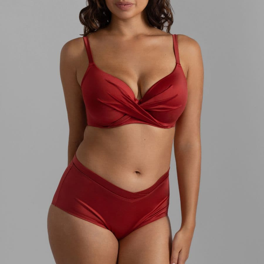 Conjunto bikini con rellno y braga alta, mysterio de dorina.