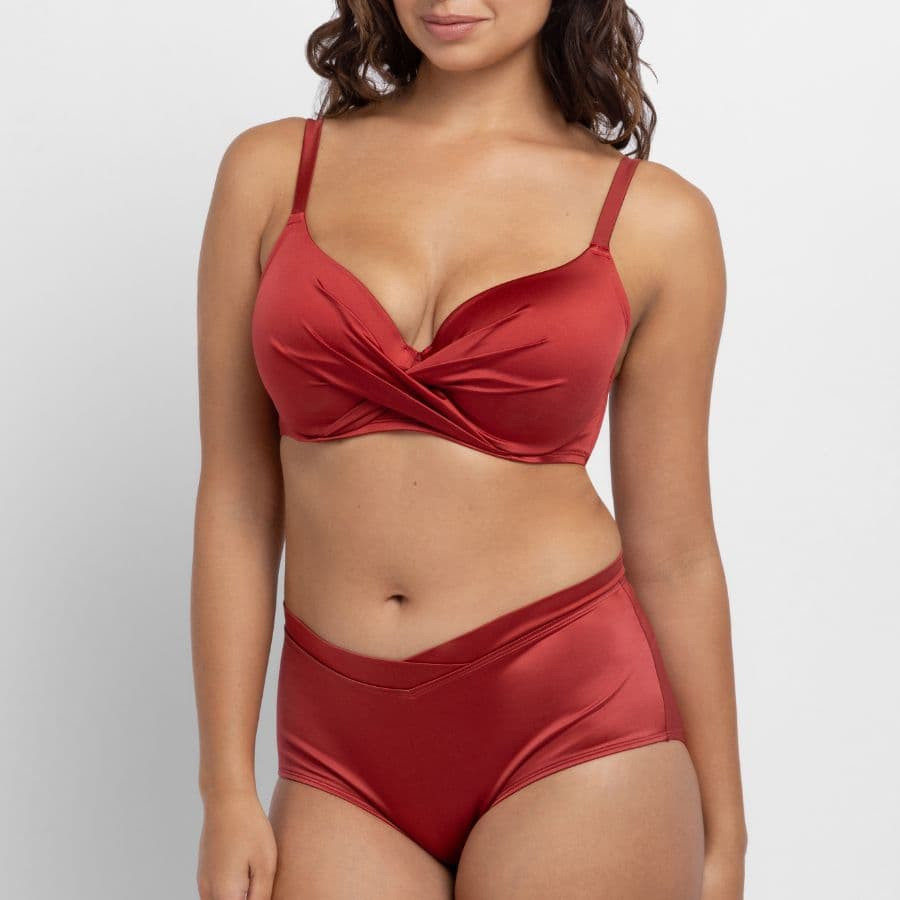 Conjunto bikini con rellno y braga alta, mysterio de dorina.