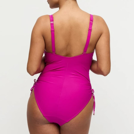 Bañador reductor super escotado, uvita de primadonna swim.