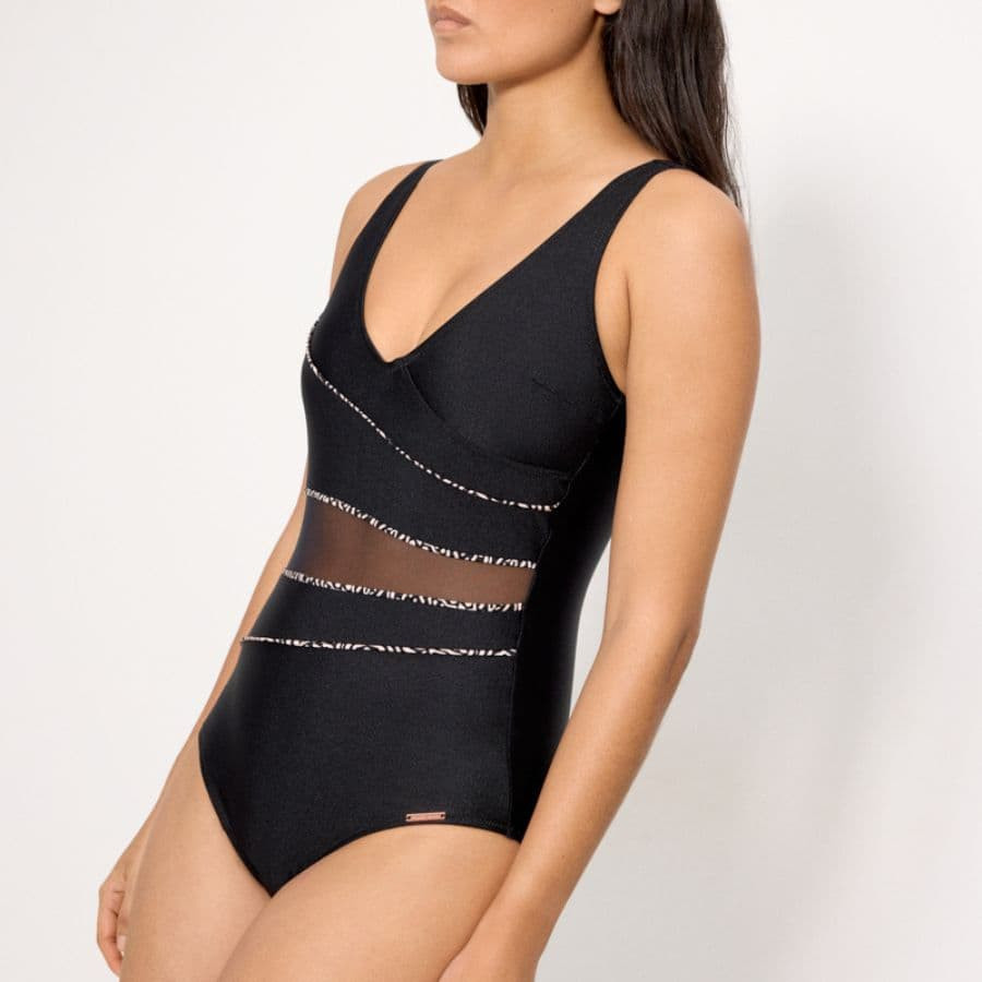 Coconut Shaping Swimsuit with Underwire, ysabel mora.