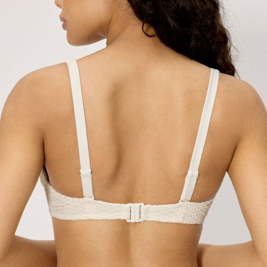 Conjunto bikini reductor copa c, sand de ysabel mora.