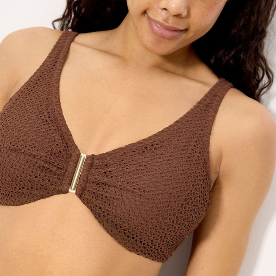 Conjunto bikini reductor copa c, sand de ysabel mora.