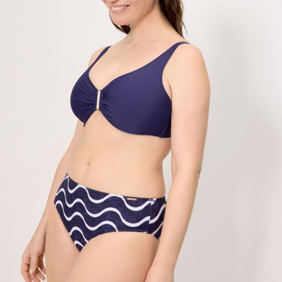 Conjunto de bikini reductor copa d, wave de ysabel mora.