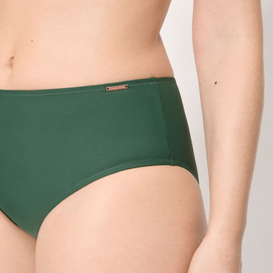 Conjunto bikini reductor copa d, breeze de ysabel mora.