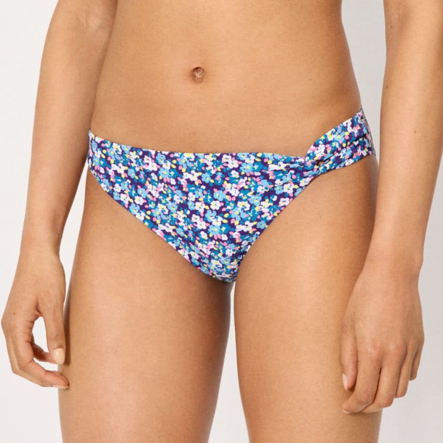 Flowers Plus Size Triangle Bikini, ysabel mora.