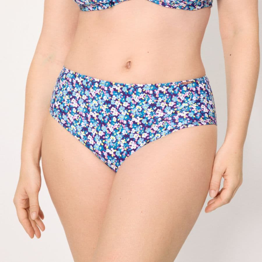 Conjunto bikini reductor copa d y e, flowers de ysabel mora.
