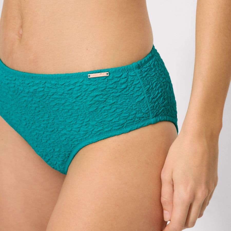 Conjunto de bikini reductor copa d, seasalt de ysabel mora.