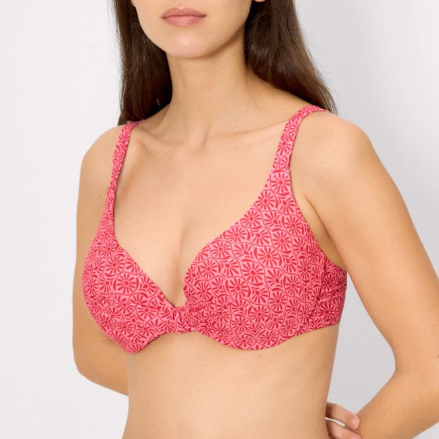 Conjunto de bikini reductor copa c, cherry de ysabel mora.